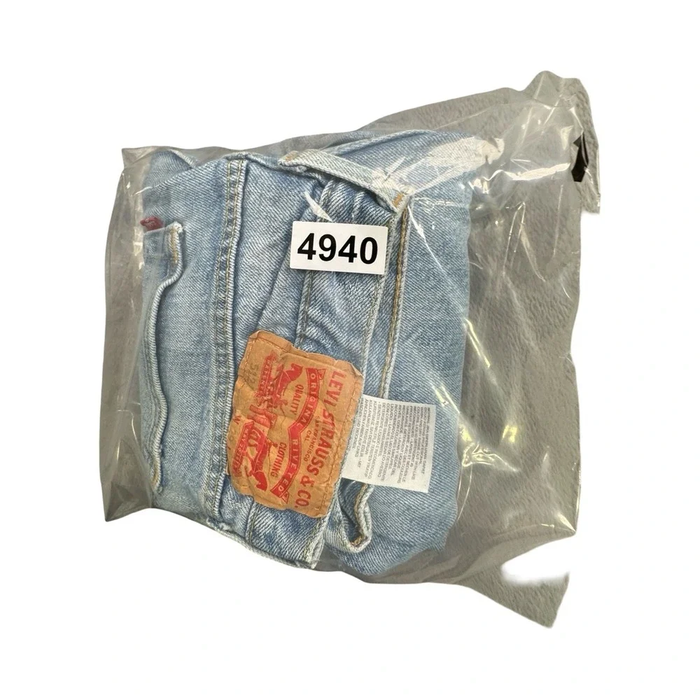 Levis Jeans Mens W29 L32 Blue 511 Slim Fit Light Wash Denim WaterLess Button Fly